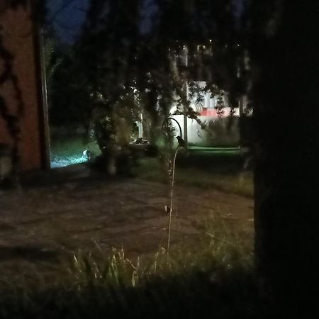 Il Borgo Dei Pini Vinci Exterior foto