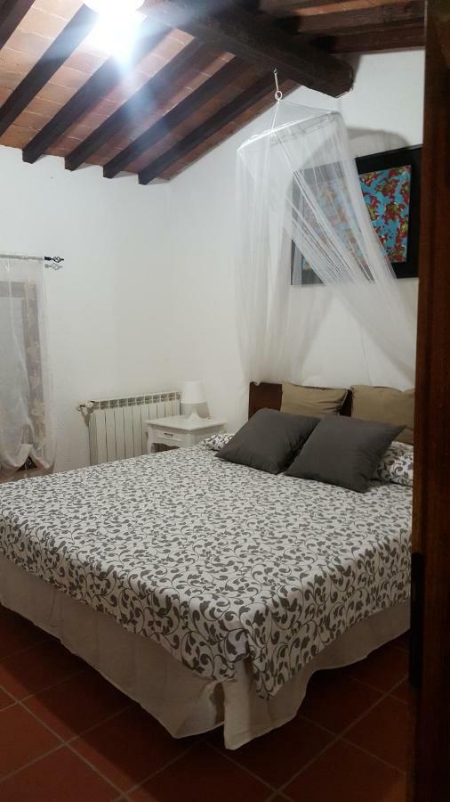 Il Borgo Dei Pini Vinci Exterior foto